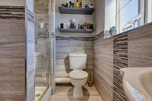 En-Suite- click for photo gallery